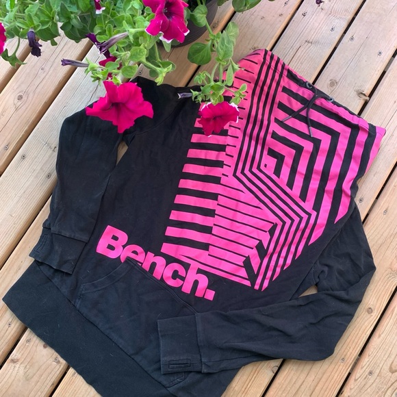 Bench Retro Pullover (XL) - Picture 1 of 8